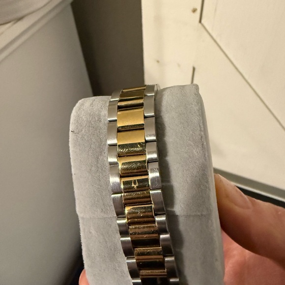 Bulova 34mm Surveyor White Dial Two Tone 98M132 - Picture 3 of 5